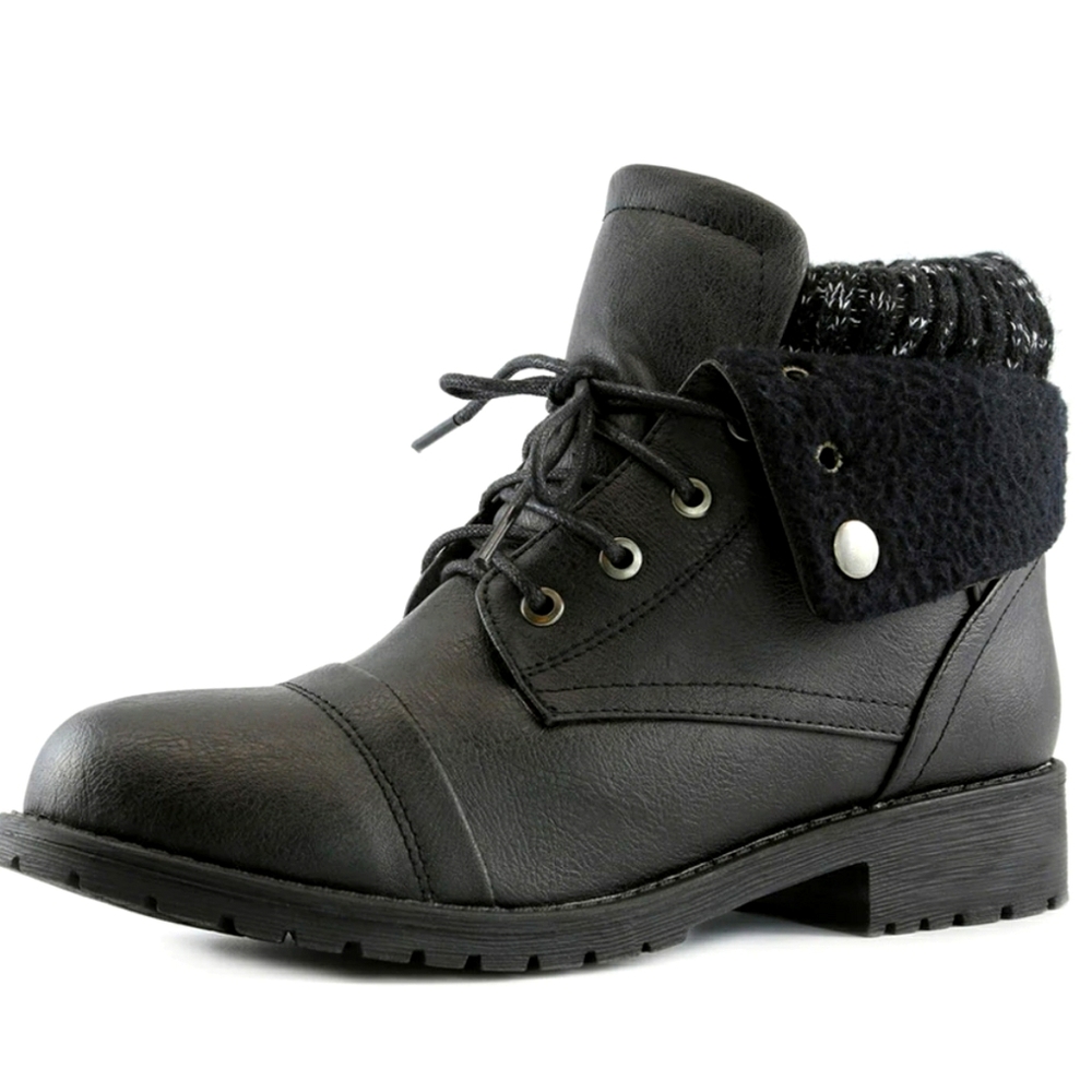 Combat boots